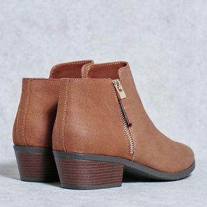 Call it Spring Boots W8 (Gunson)